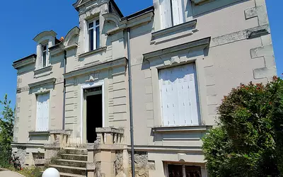 Trélazé (49800)