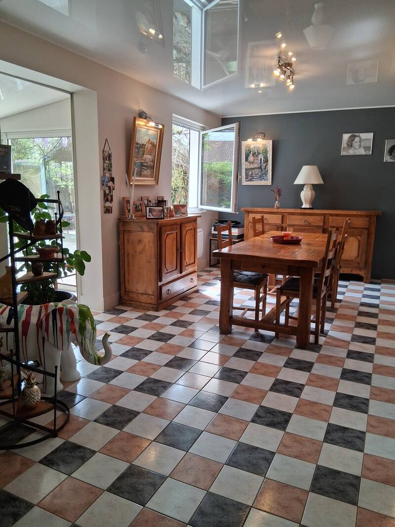 Ambronay (01500)
