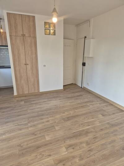 Location appartement studio Clichy (92110)