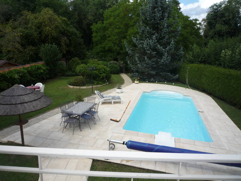 Hanches (28130)