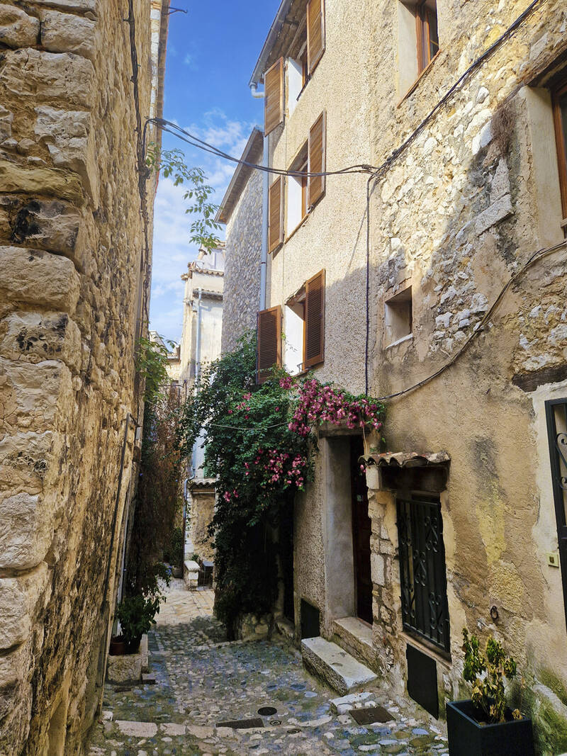 Vence (06140)