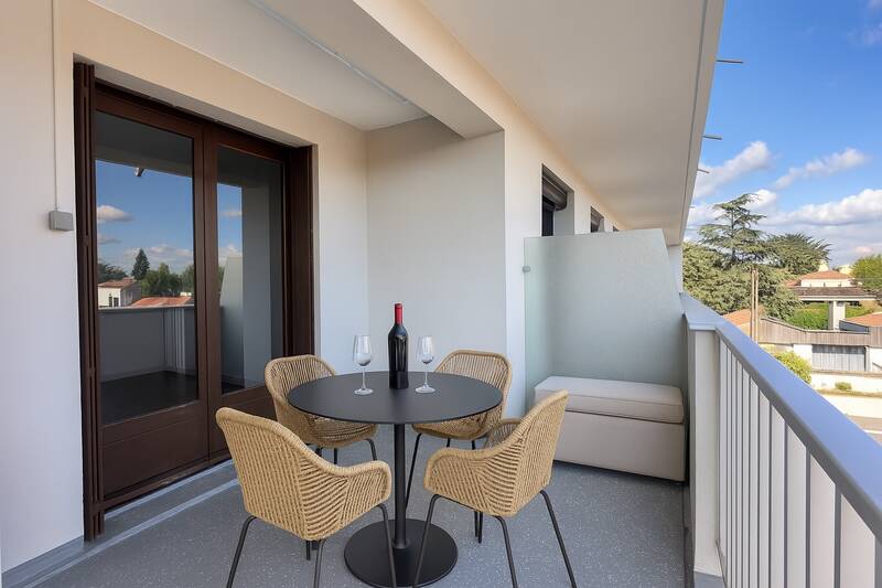 Traversant Avec Balcon Terrasse