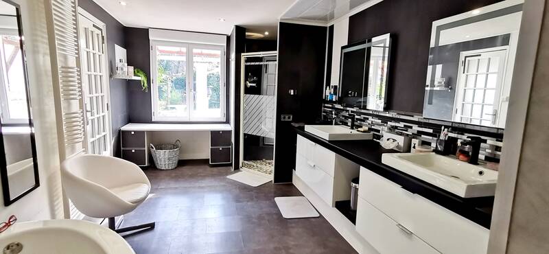 Claye-Souilly (77410)