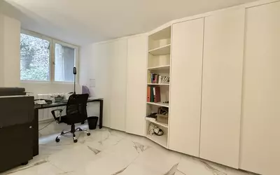 Atypique , Très Calme Avec Jardin.