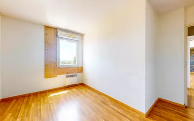 - Terrasse 17 M² + Box Fermé