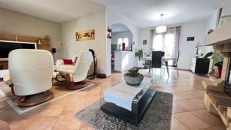 Maison De Plain Pied, 4 Pièces 3 Chambres 109M²