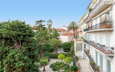 Cannes (06150)