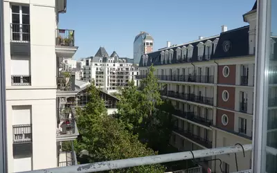 Puteaux (92800)