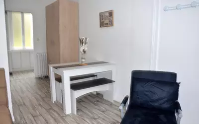 Un Bijou À La Campagne A 40 Kms De Gueret Dans Un Village Authentique.