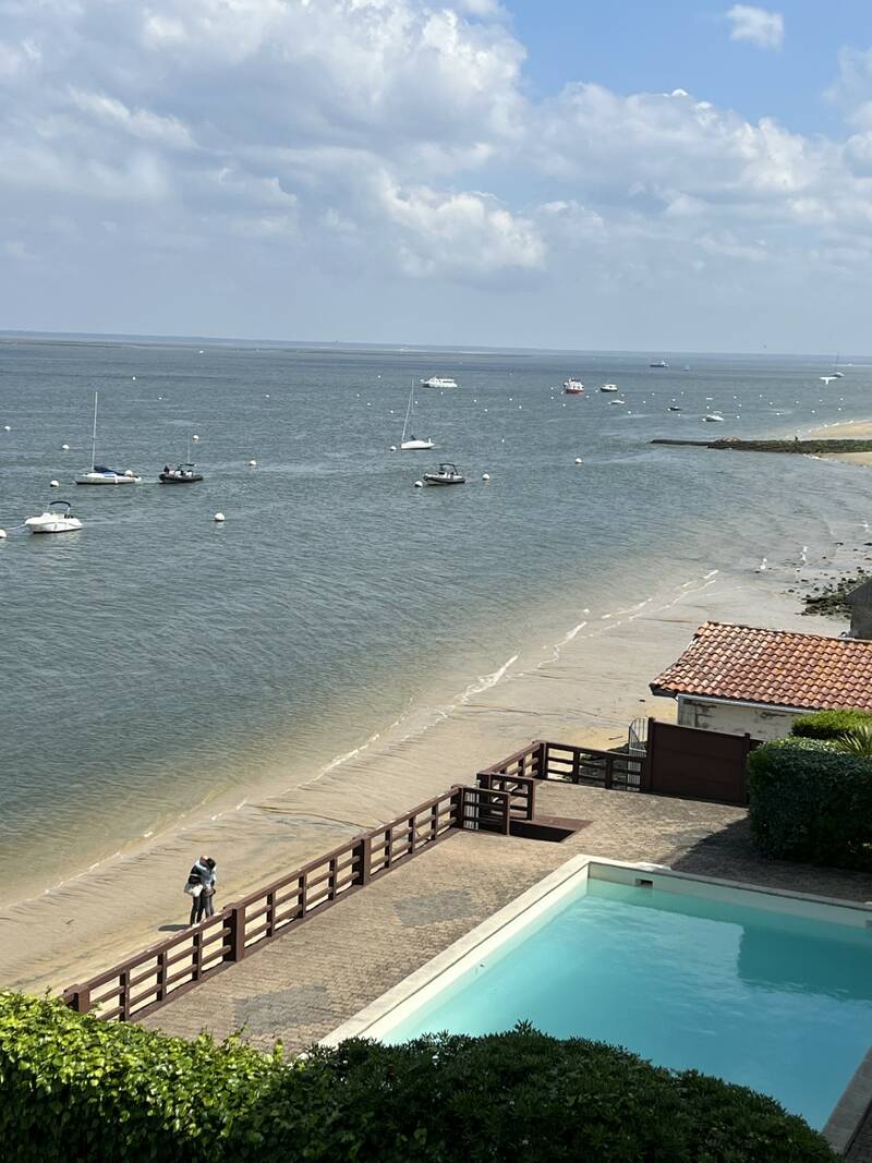 Arcachon- Face À La Mer