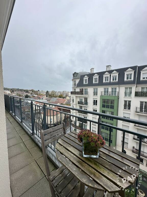 Location meublée appartement 3 pièces 54 m² Puteaux (92800) photo 7