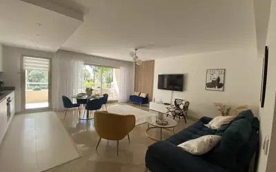 Cannes (06150)