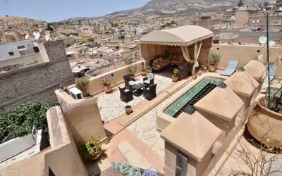 Fès