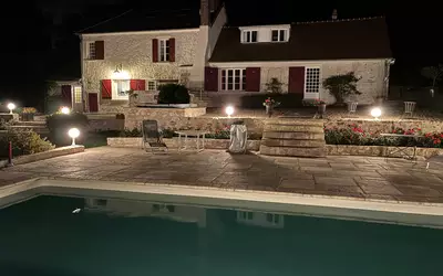 Tourly (60240)