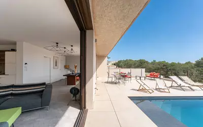 Rognes - Villa D’architecte Avec Vue Panoramique Et Piscine Suspendue