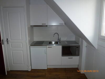 Location appartement studio Paris 7e