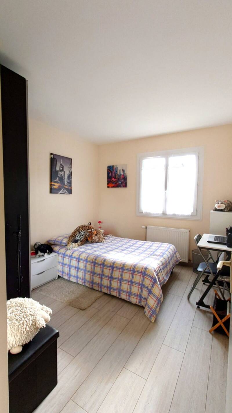Plaisir (78370)