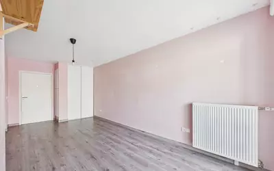 Résidence Récente, Balcon, Parking – Métro Gabriel Péri (6 Min)