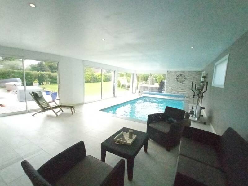+ 2 Studios, À Vimy (62580)