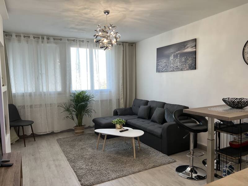 Oullins (69600)