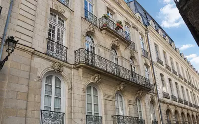 Nantes (44000)