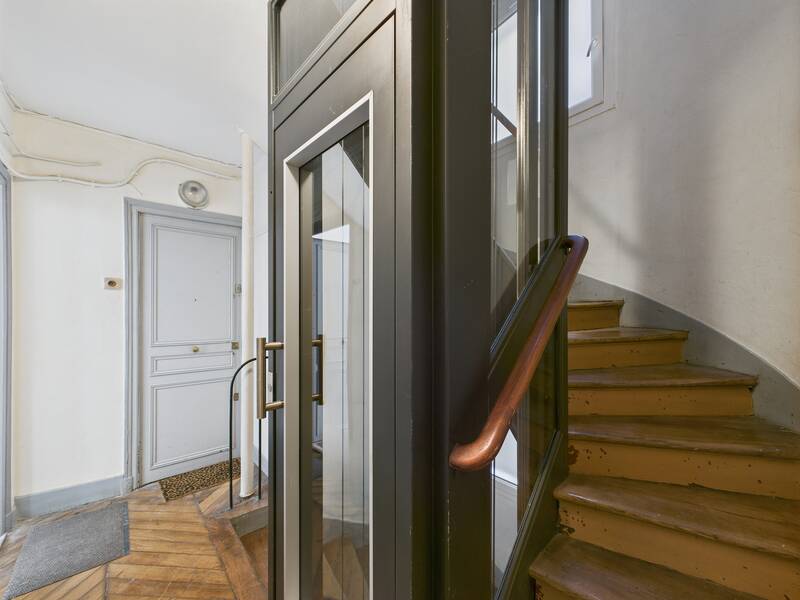 Paris 9E