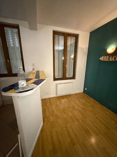 Location appartement studio Paris 20e