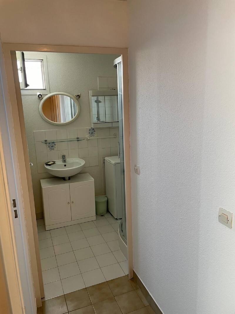 Fréjus (83600)