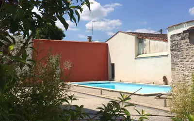 Asnières-La-Giraud (17400)