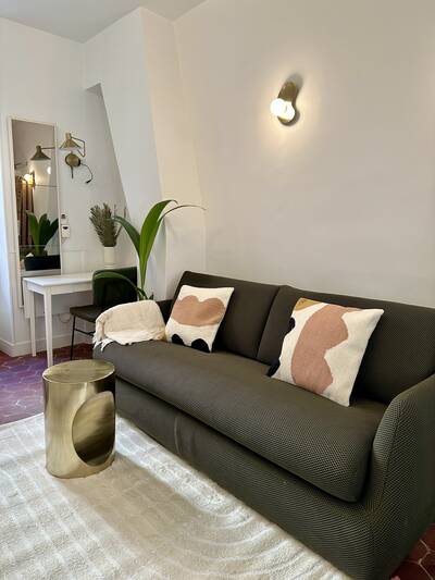 Location appartement studio Paris 7e