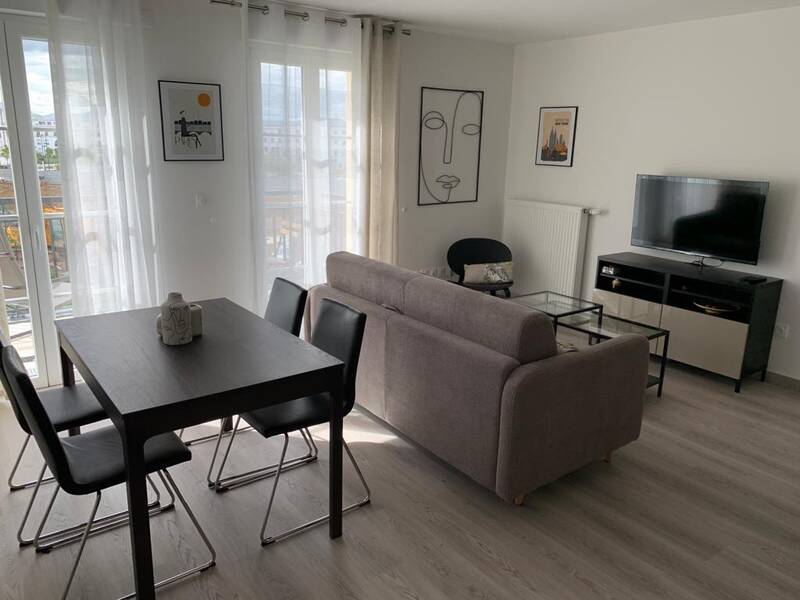 Serris (77700)