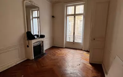 Paris 8E