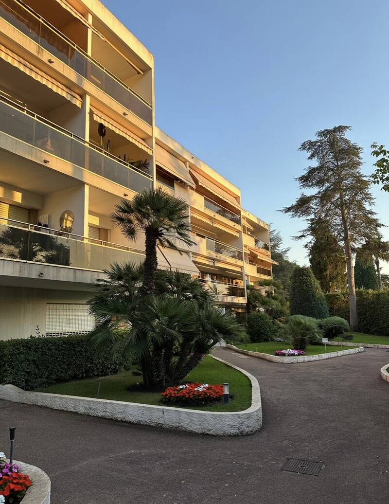 Cannes (06400)-  Belle Terrasse-