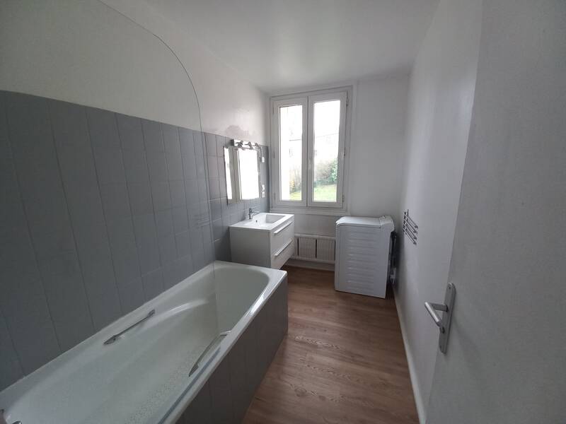Oullins (69600)