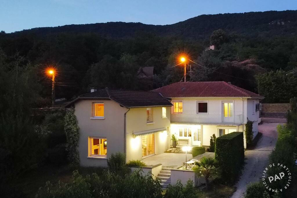 Maison 9 pièces 219 m² · à Lagnieu · 219 m² · 389 000 €