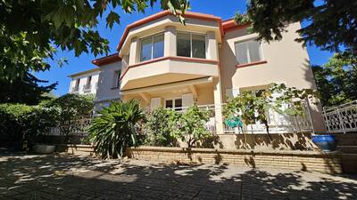 Vente maison 9 pièces Hyères (83400)