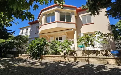 Hyères (83400)