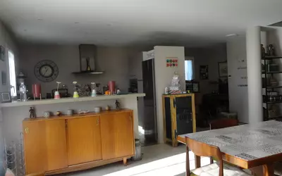 Pertuis (84120)