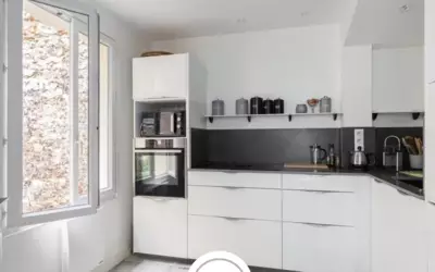 Atypique , Très Calme Avec Jardin.