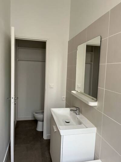 Location appartement 2 pièces Paris 18e