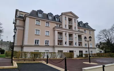 Fontainebleau (77300)