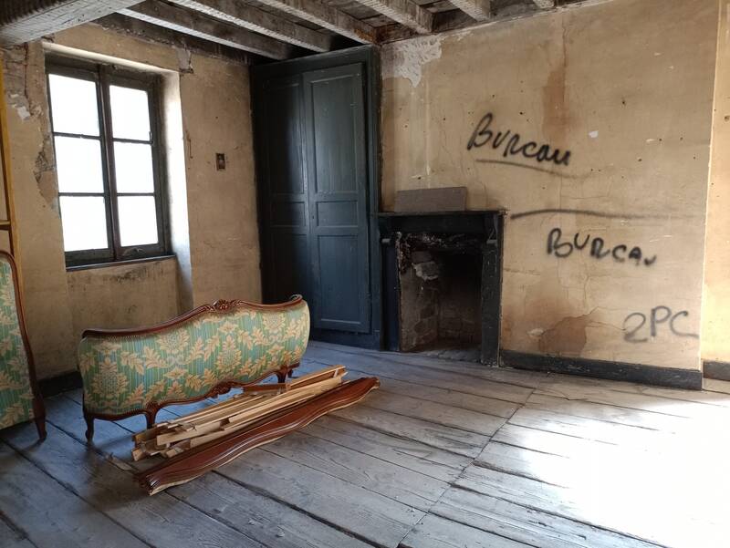 Pierrefitte-Sur-Loire (03470)