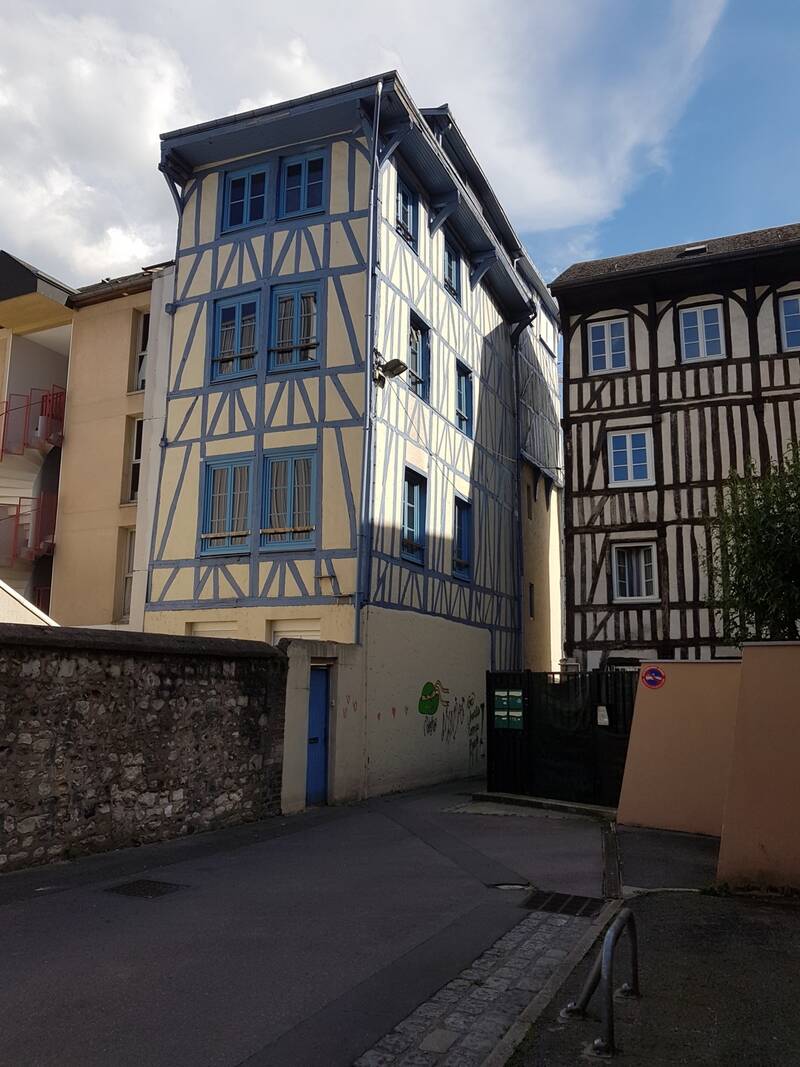 Rouen (76000)