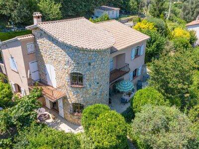 Location appartement 3 pièces Le Bar-sur-Loup (06620)