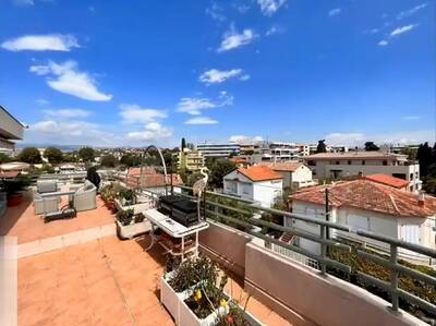 Vente appartement 4 pièces Cagnes-sur-Mer (06800)