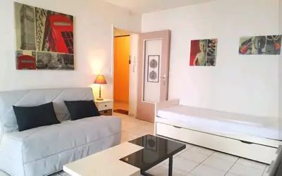 Fréjus (83600)
