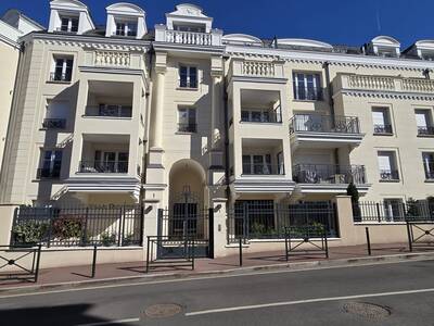 Vente appartement 3 pièces Le Plessis-Robinson (92350)