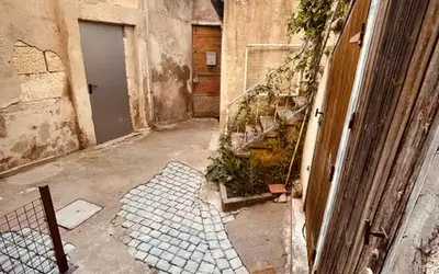 Nîmes (30000)