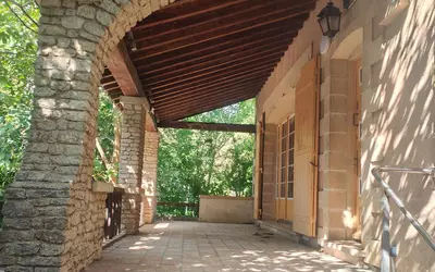 Entraigues-Sur-La-Sorgue (84320)