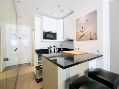 Location appartement studio Paris 7e